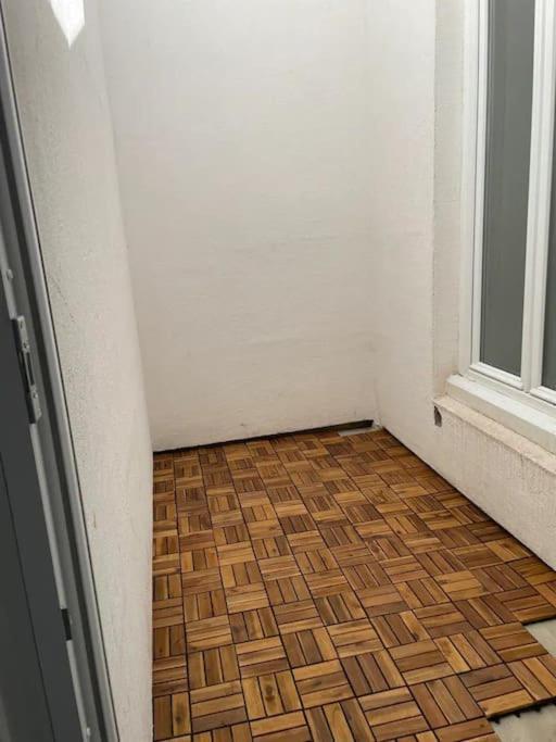 T2 Le Chatelet Orléans Exterior foto